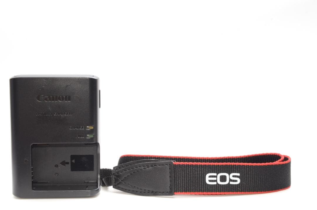 デジタルカメラ Canon EOS Kiss M 18-55mm F3.5-5.6 IS STM