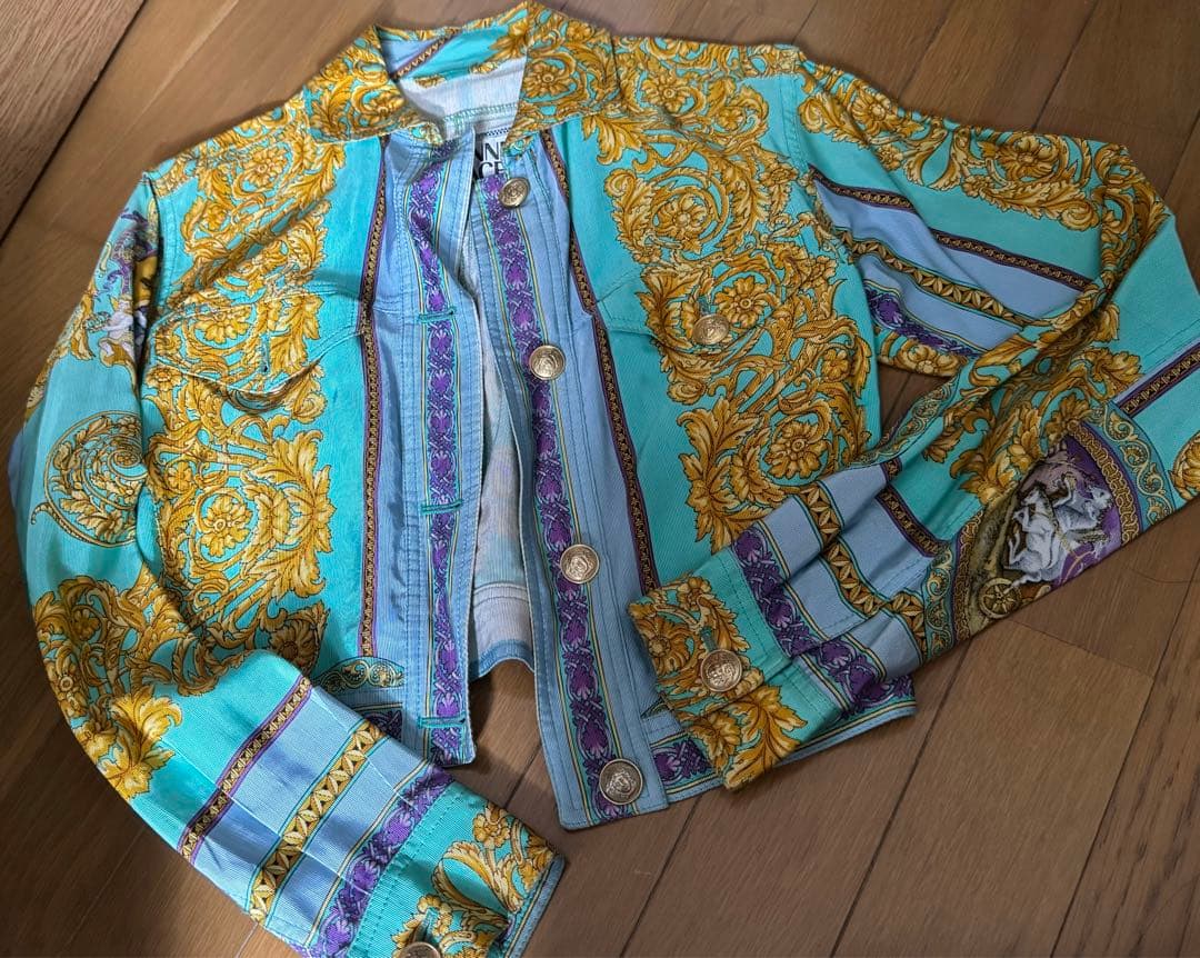 u*3様 VERSACE（ヴェルサーチェ） ボレロジャケット