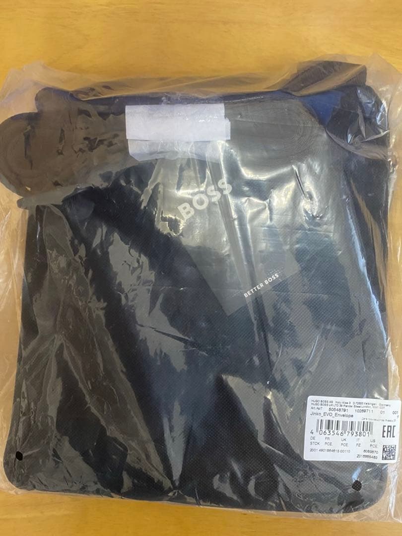 ２月１５日までの限定HUGO BOSS ショルダーバックブラック