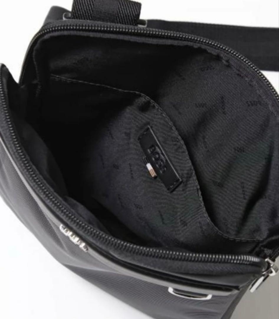 ２月１５日までの限定HUGO BOSS ショルダーバックブラック