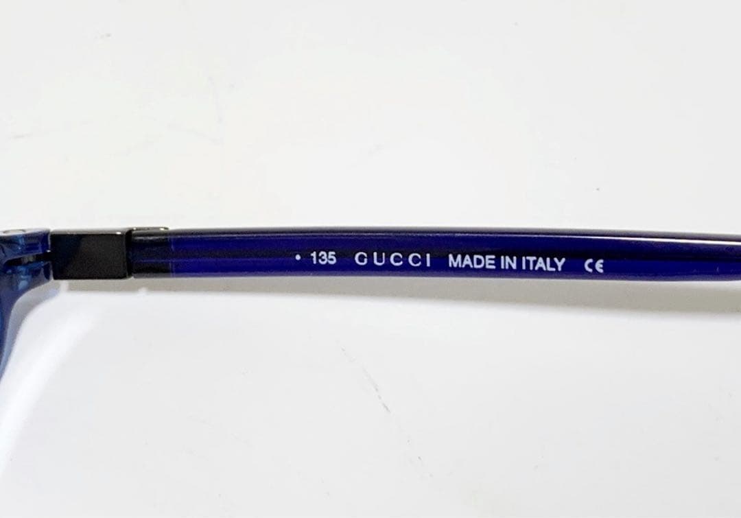 GUCCI ブルーサングラス ケース付き