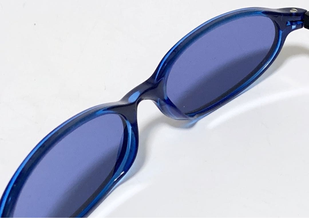 GUCCI ブルーサングラス ケース付き