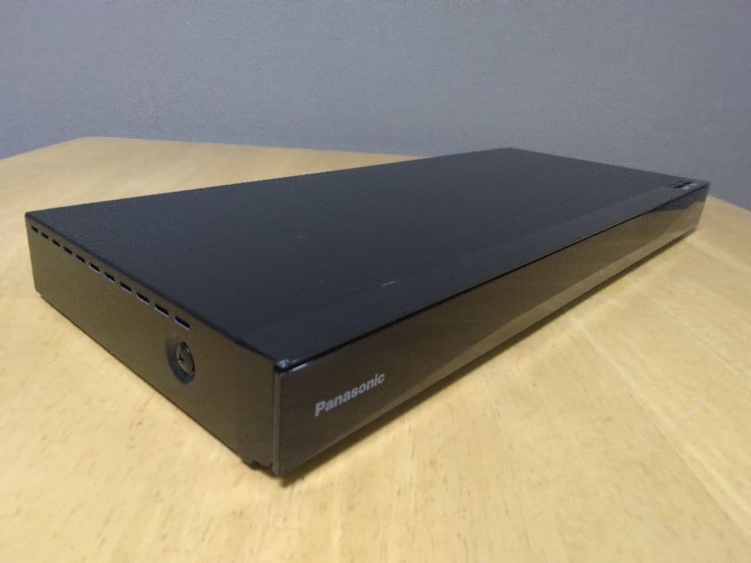 パナソニック　ブルーレイレコーダー BRTー1030　3番組同時録画　保証付