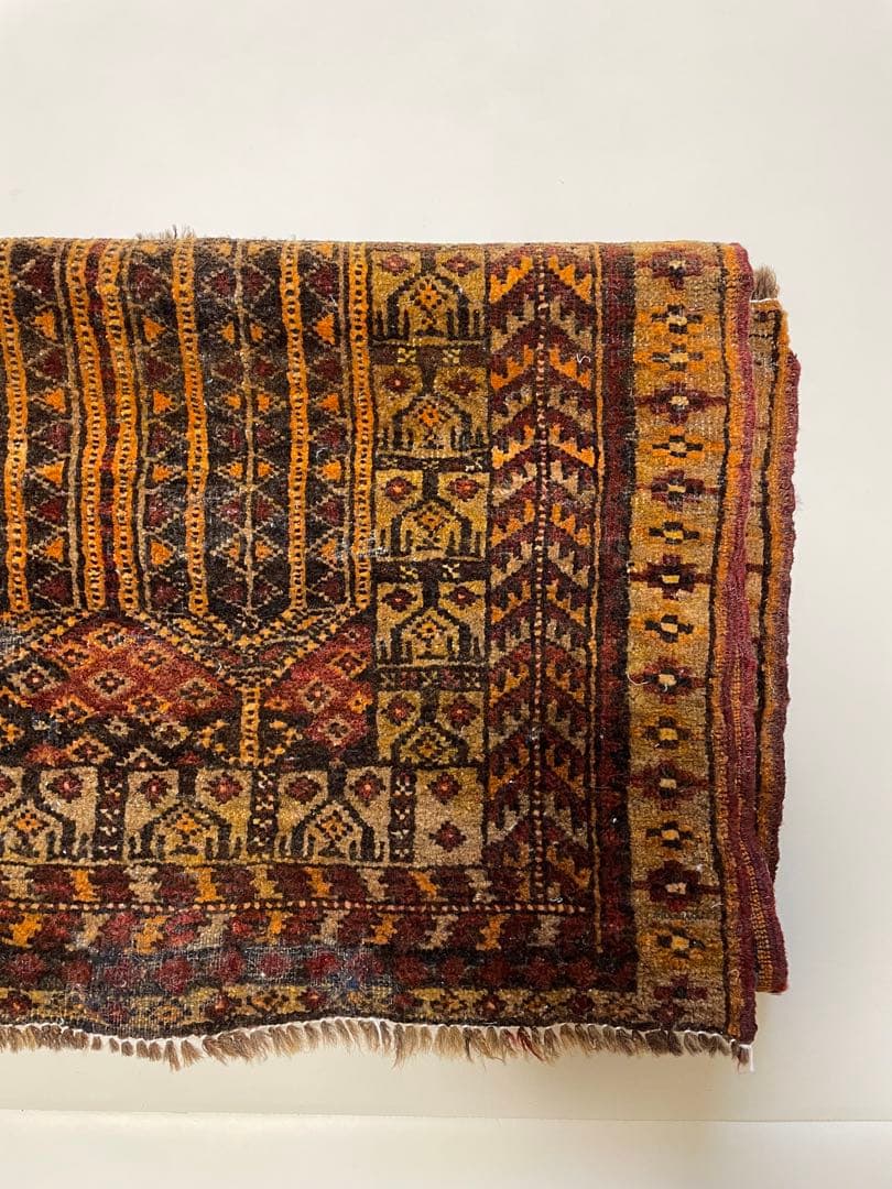 g*a様 ヴィンテージラグ　約135✖️92〜98