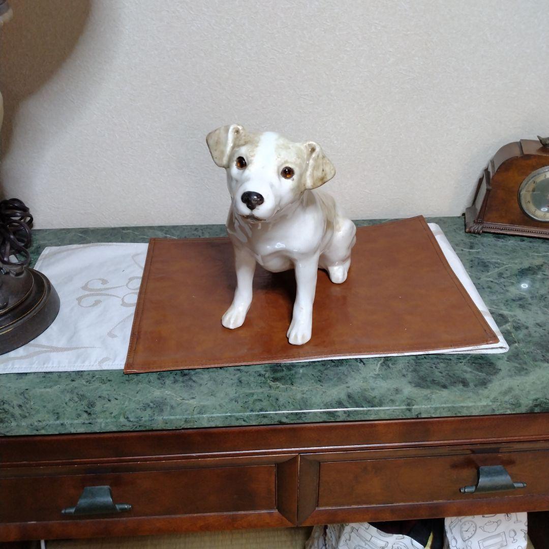 ウィンスタンレイの犬の置物