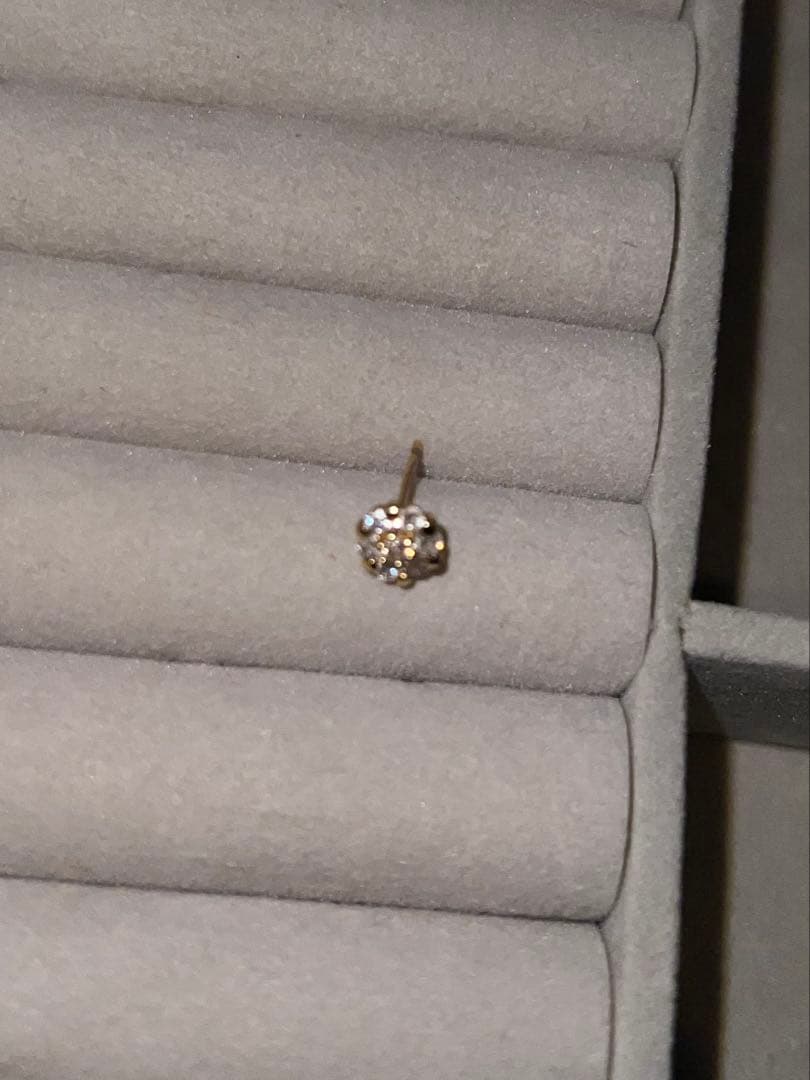 k18 ピアス　ダイヤモンド　片耳 k18刻印あり