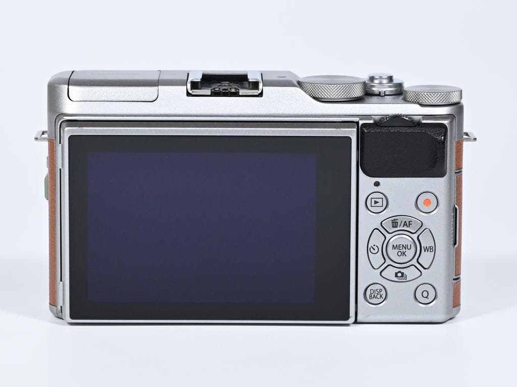 【超美品】 フジフイルム　FUJIFILM X-A5 レンズキット