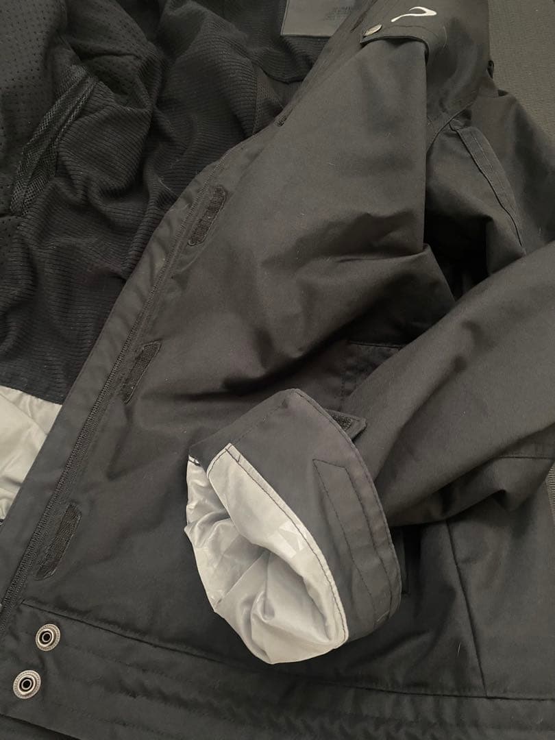 Oakley スノーボードジャケット　ブラック