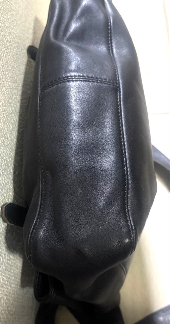 美品　未使用✩︎レザー　ブラックレザーショルダーバッグ