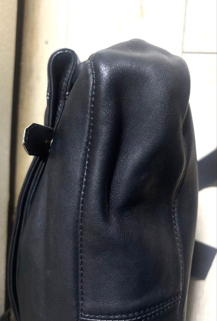 美品　未使用✩︎レザー　ブラックレザーショルダーバッグ