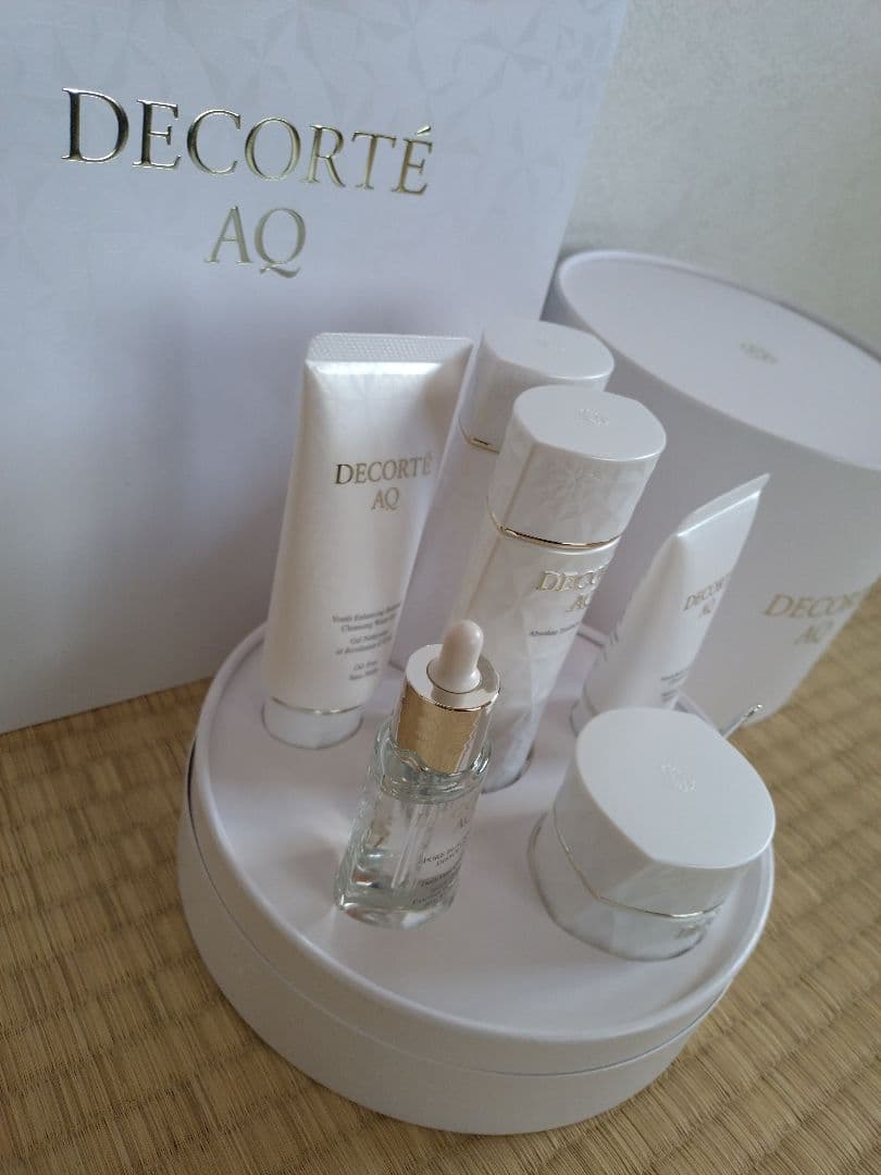 【限定・完売品】コスメデコルテ AQ ラディアンスコフレ 新品未使用 6点セット