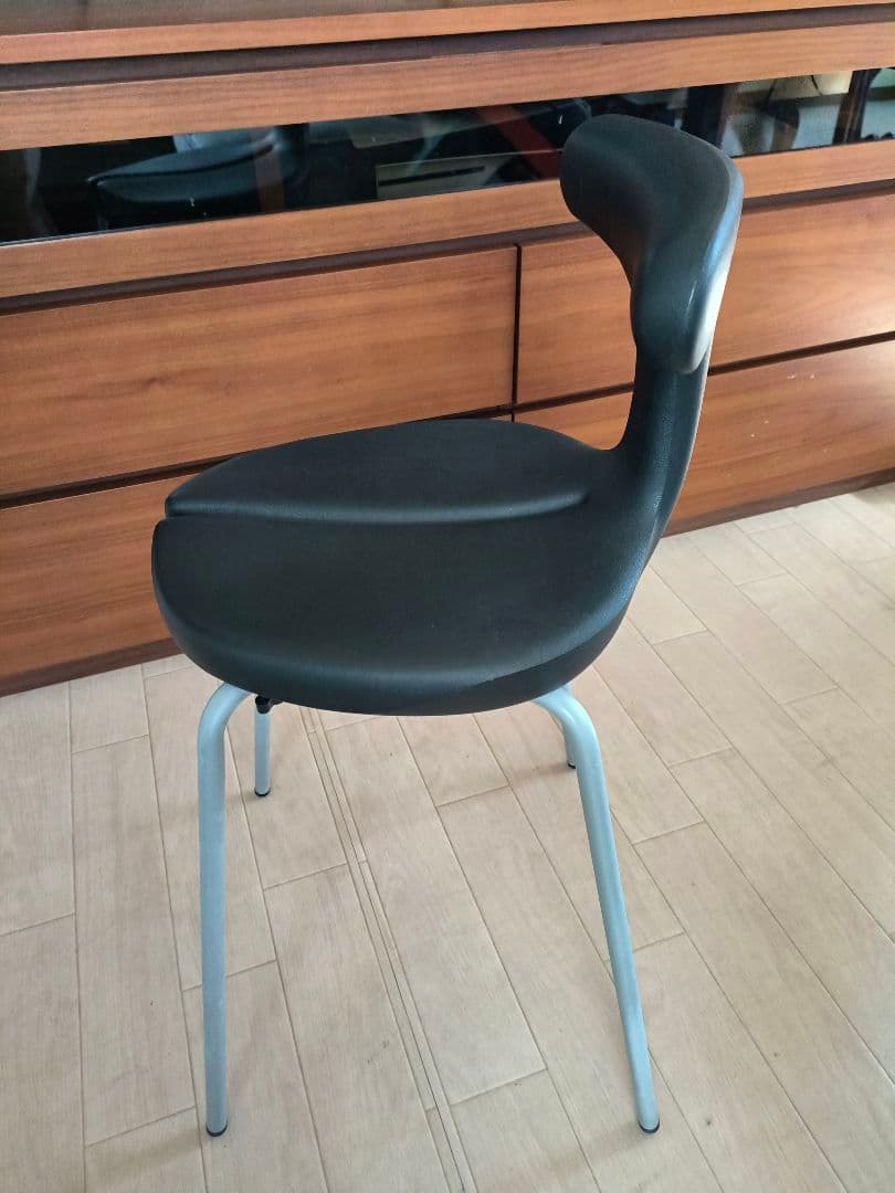 アーユルチェアー　スツール　ブラックＭ　座面高さ49cm &専用耐圧分散マット