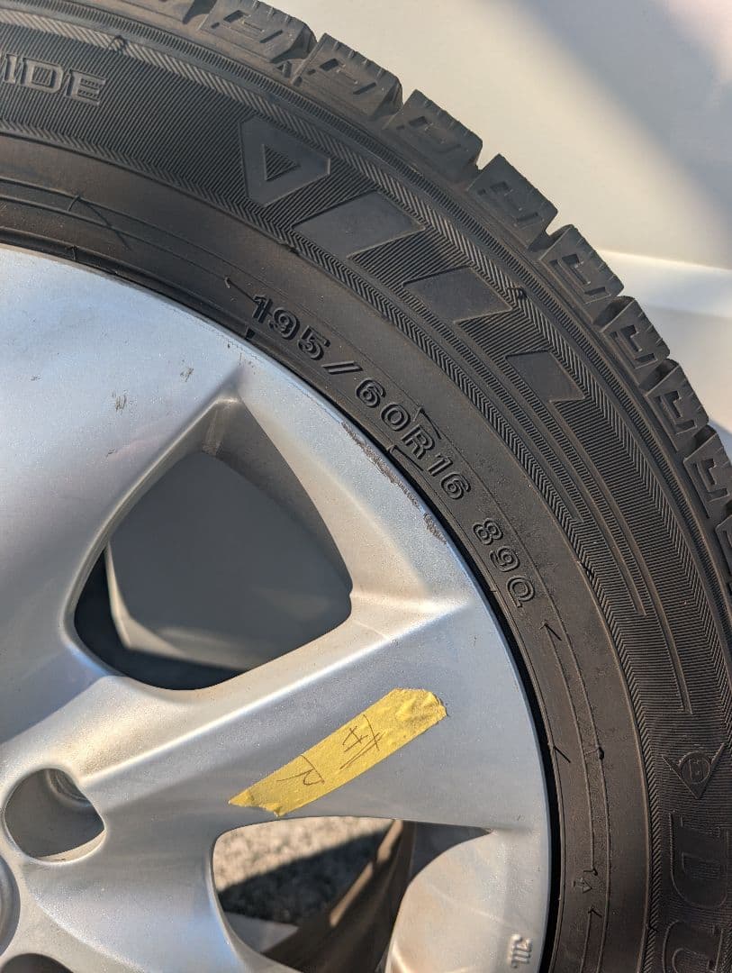 彩鯉！/60/16スタッドレスタイヤ1本②ナット付き