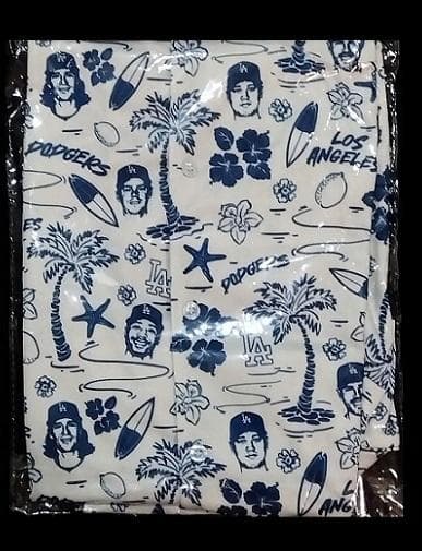 ボ*ー様 希少 入手困難 7/1 球場配布 ドジャース ハワイアンシャツ XLサ