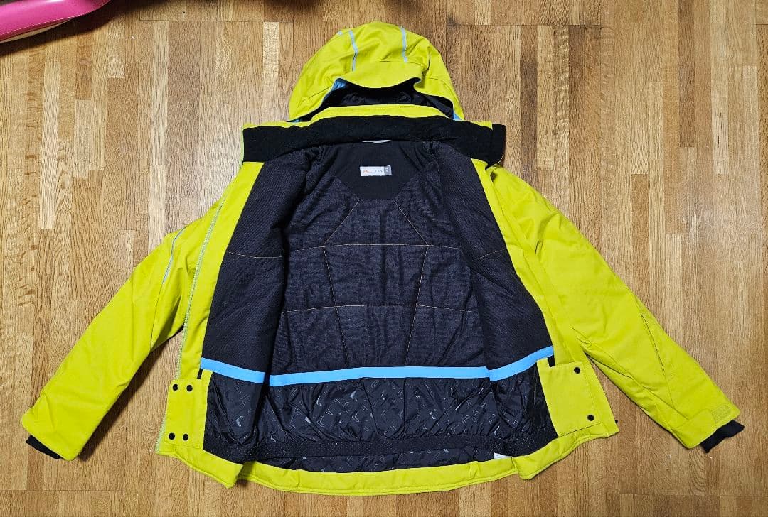 KJUS(チュース) ボーイズ スキージャケット