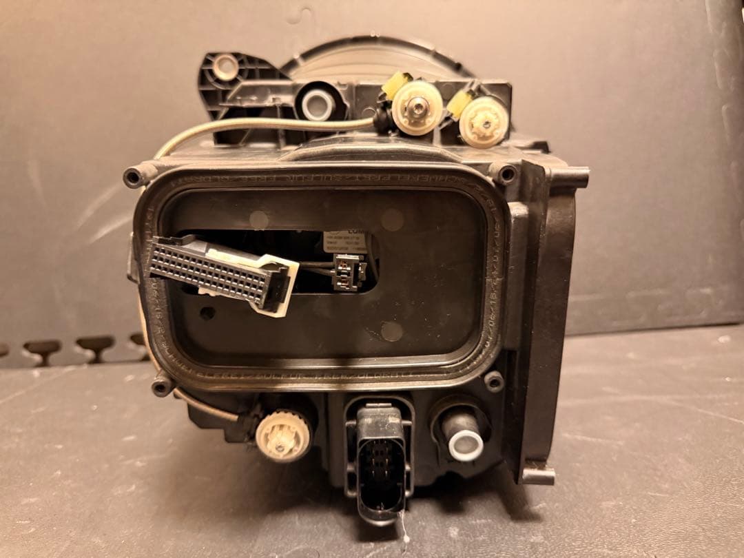 メルセデスベンツ W463A Gクラス 純正右ヘッドライト