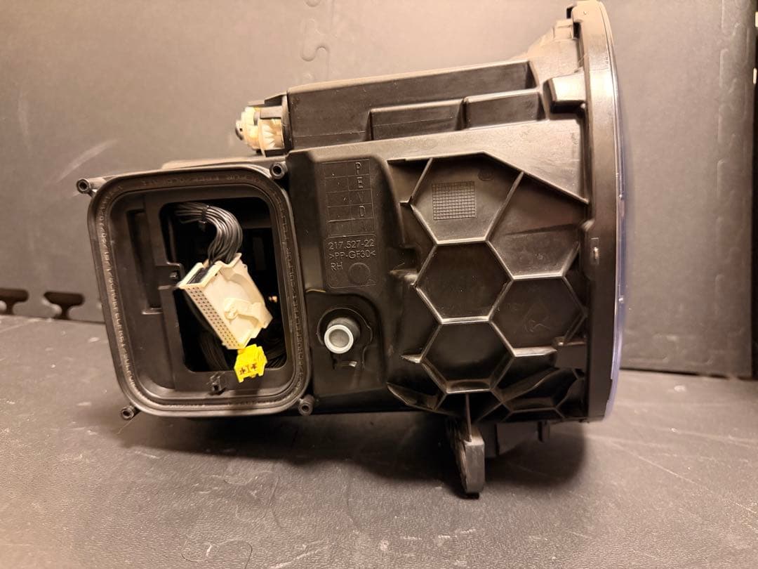 メルセデスベンツ W463A Gクラス 純正右ヘッドライト