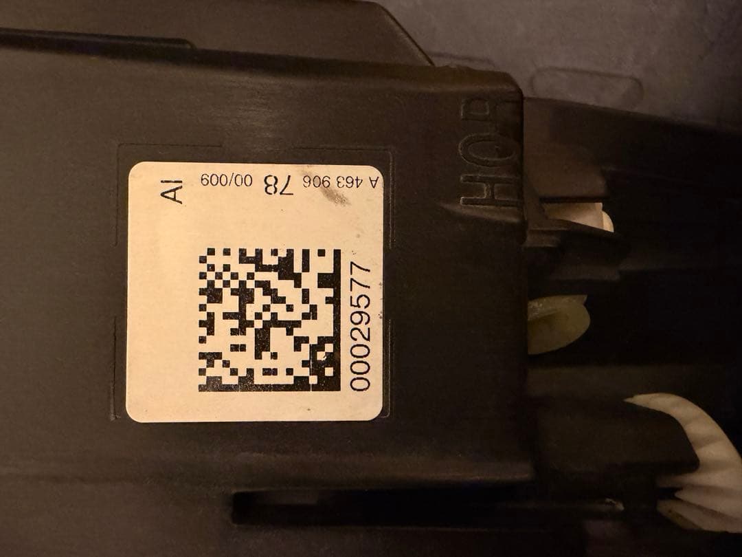 メルセデスベンツ W463A Gクラス 純正右ヘッドライト