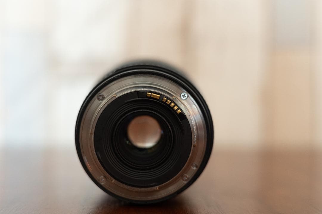 キヤノン 超広角レンズ名...EF 16-35mm F4L IS USM