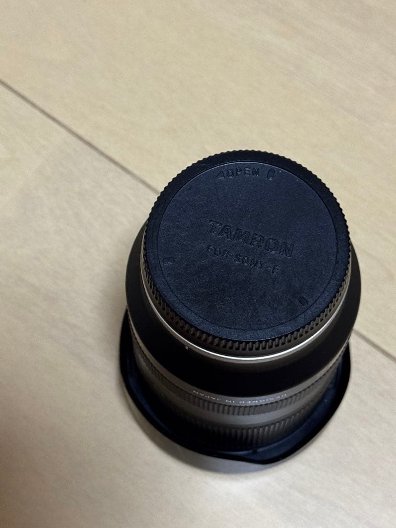 TAMRON ズームレンズ 28-200mm 黒　ソニーeマウント