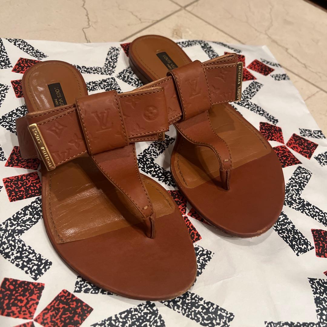 なな Louis Vuitton ブラウン サンダル