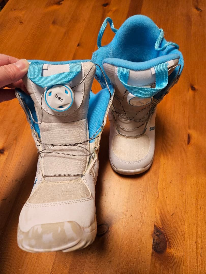 Burton Grom Boa 子ども用スノーボードブーツ 11C