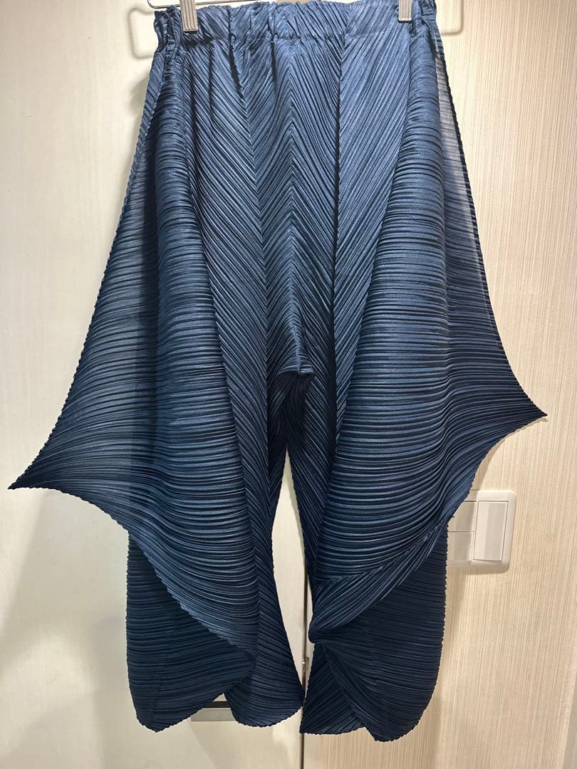 Pleats Please Issey Miyakeパンツ
