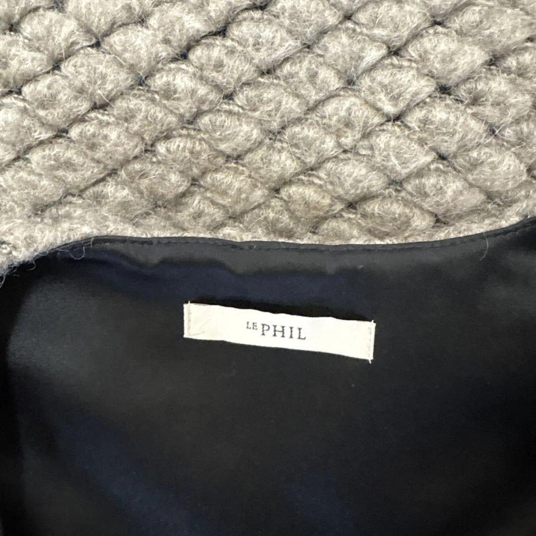 【LE PHIL】　Vネック　ベスト