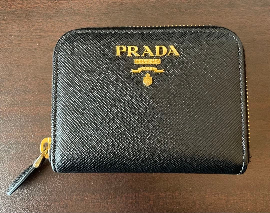 PRADA プラダ ケース サフィアーノ ブラック 1MM268