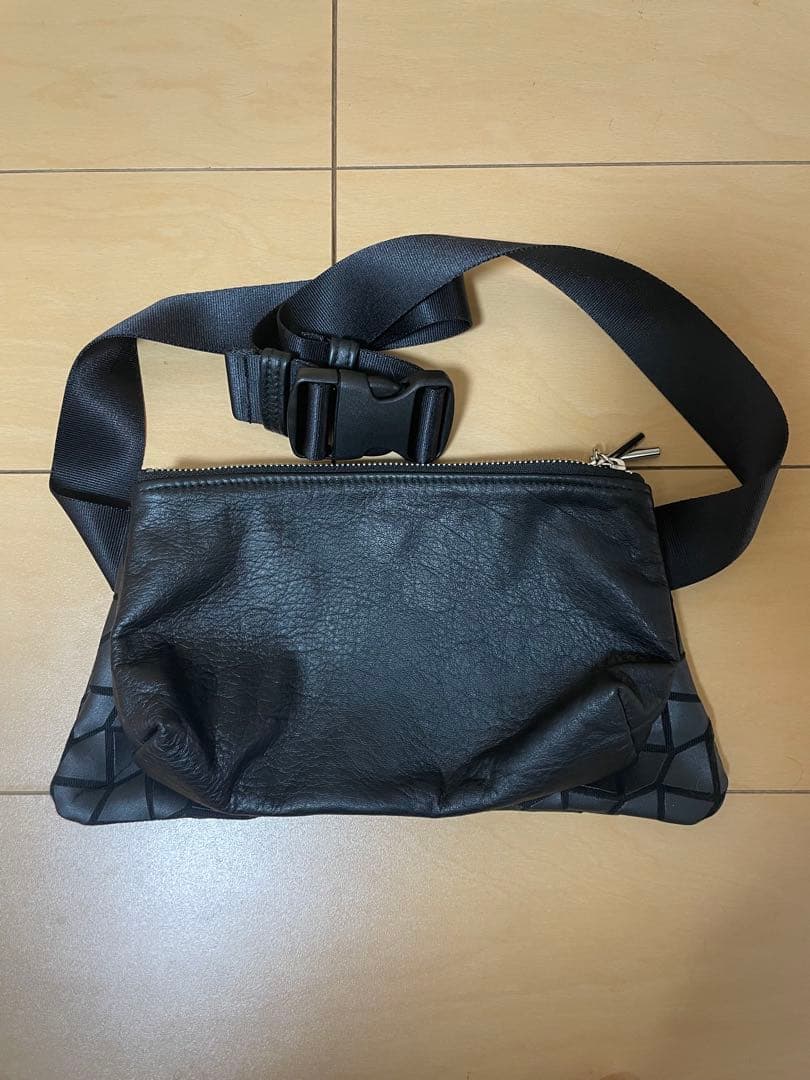 chi.wata チワタボディバッグ