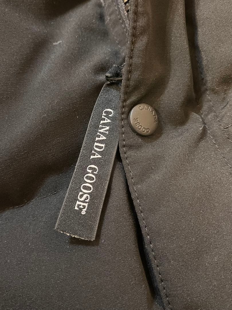 【当日または翌日発送】   カナダグース ダウンベスト　黒