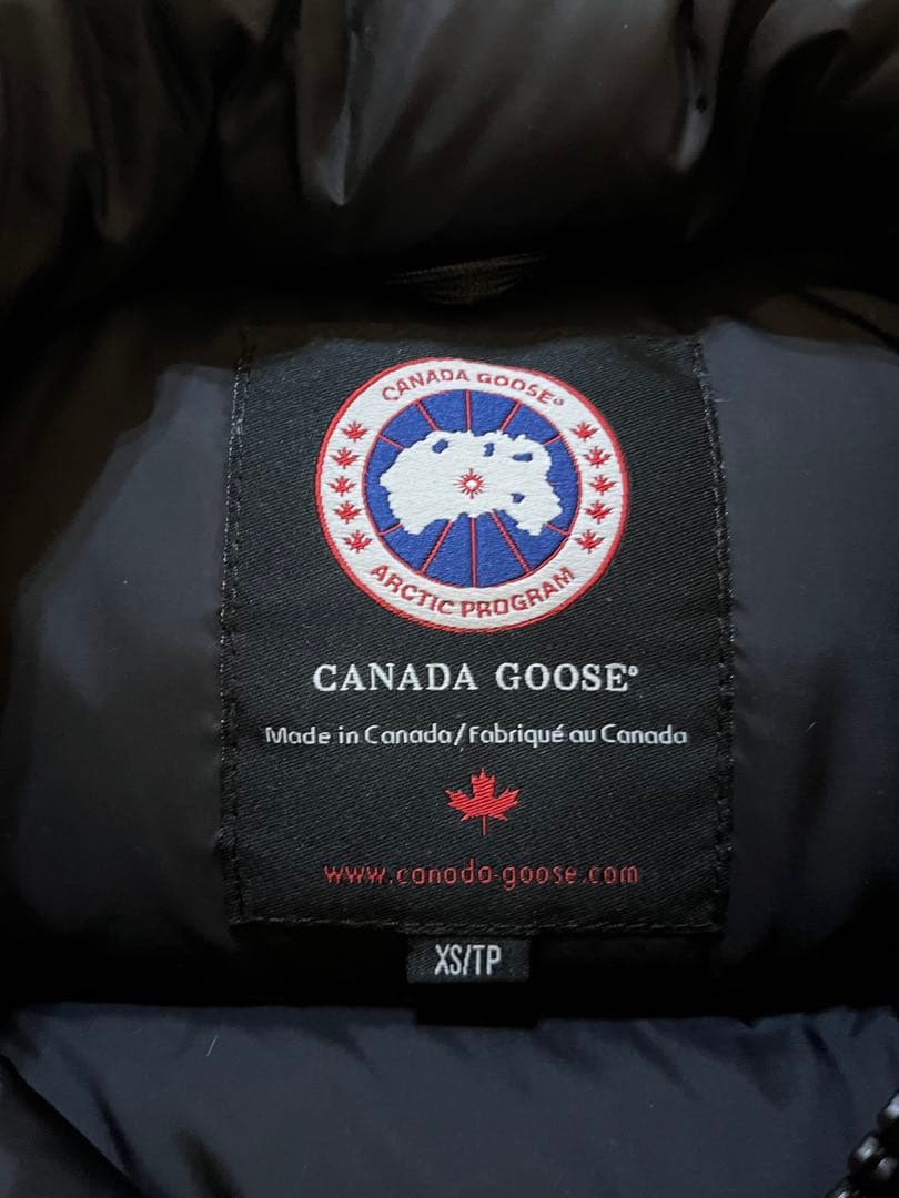 【当日または翌日発送】   カナダグース ダウンベスト　黒