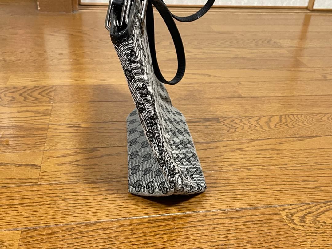 GUCCI レディース　バッグ