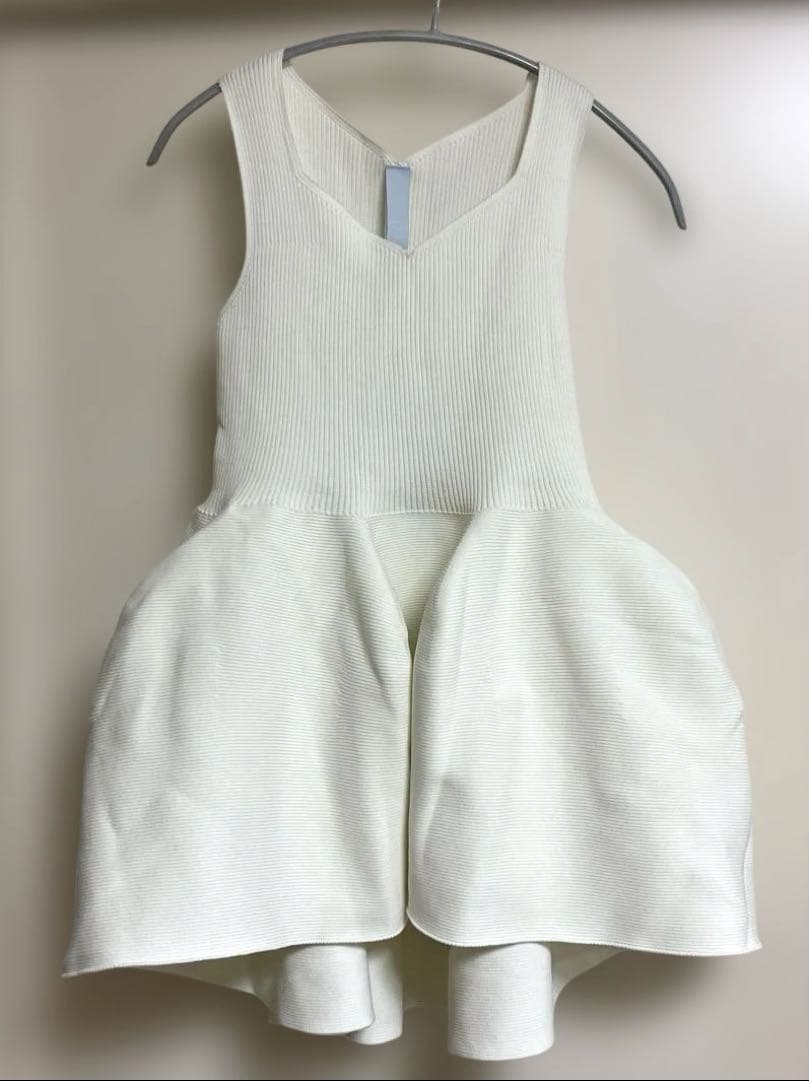 【新品タグ付】【CFCL】ポッタリーノースリーブトップ　オフホワイト