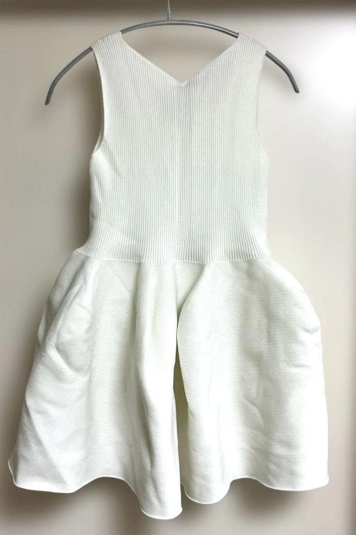 【新品タグ付】【CFCL】ポッタリーノースリーブトップ　オフホワイト