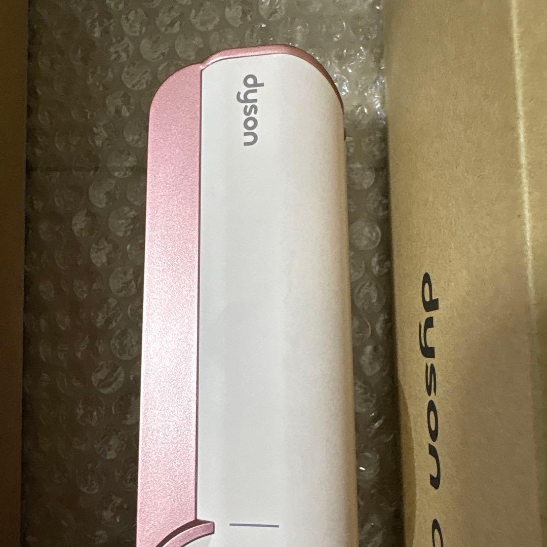 ダイソンHT01 ヘアストレイトナー