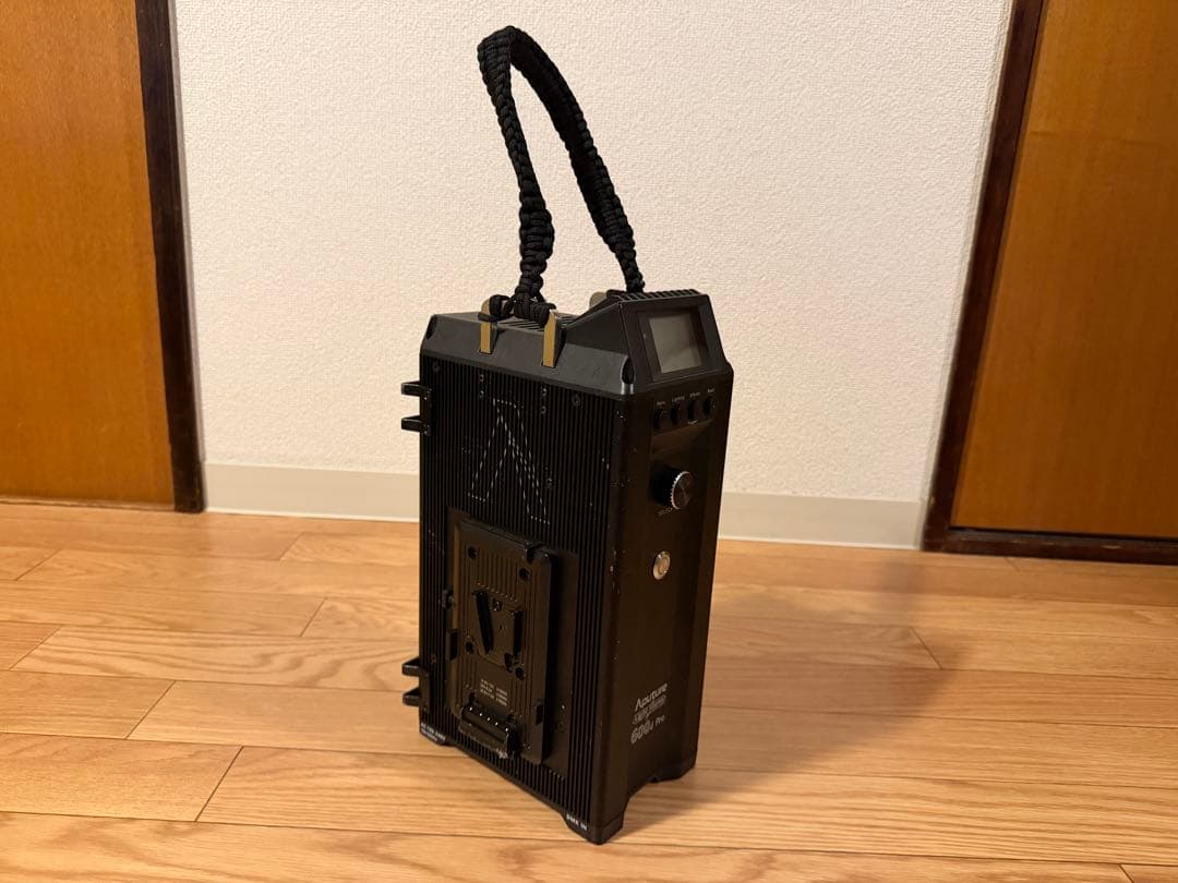 (中古) Aputure LS 600d (ダボ:26パイ) + F10レンズ