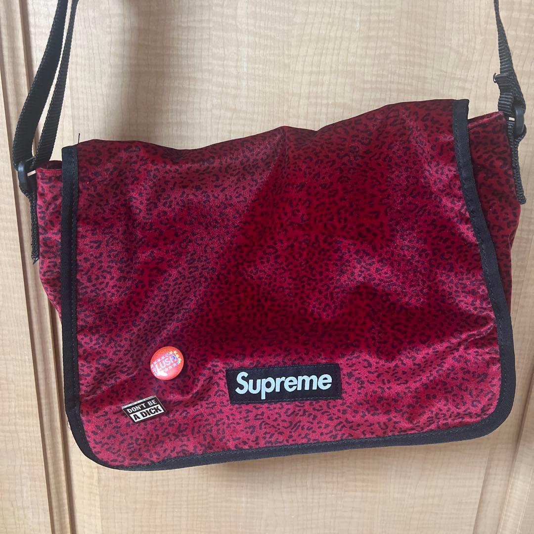シュプリーム Velvet Small Messenger Bag 赤