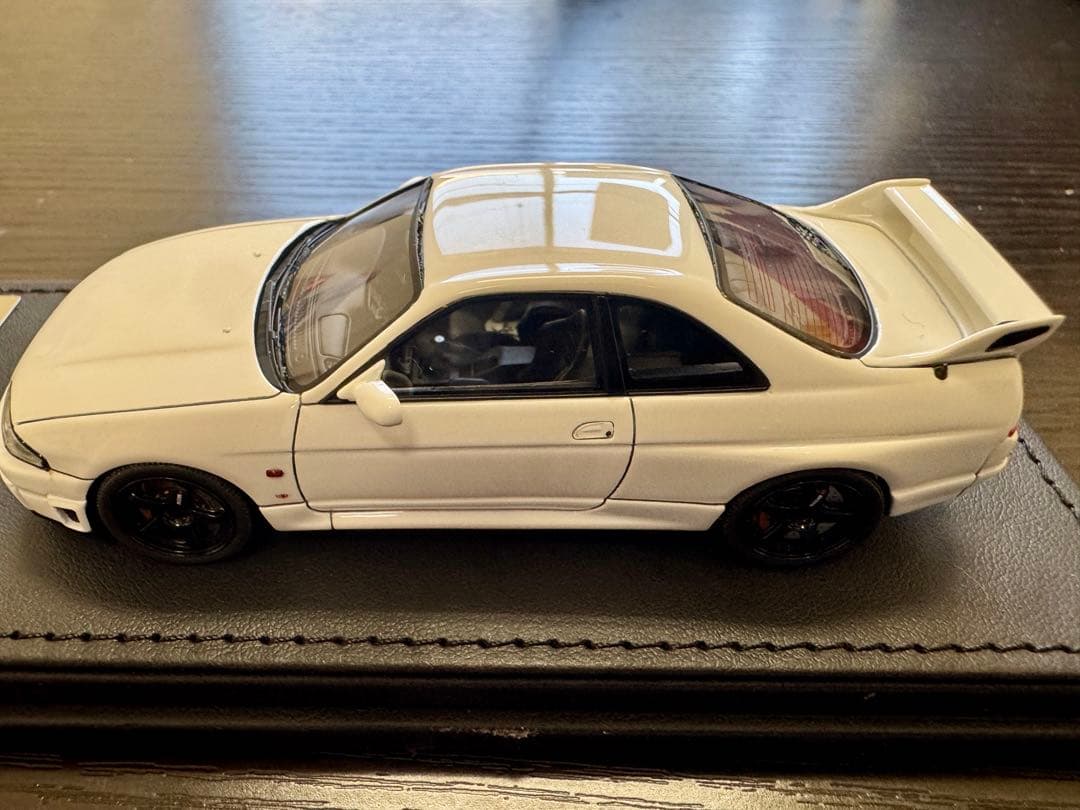 ignition model製GT-R BCNR33 Vspec 白1/43