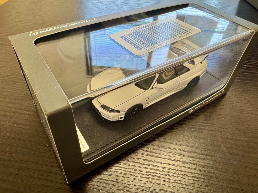 ignition model製GT-R BCNR33 Vspec 白1/43