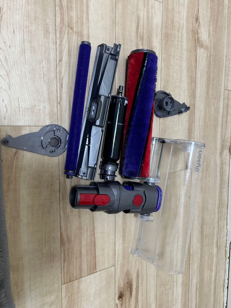 ダイソン 掃除機 V10（SV12）