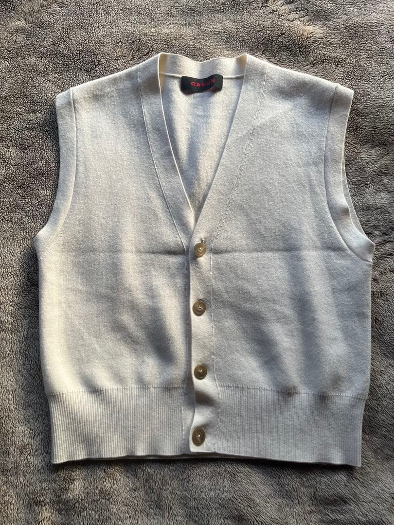 CABaN コットンカシミヤ Vネックドロップショルダーベスト