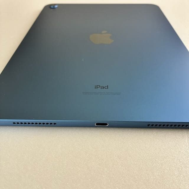美品　iPad (10世代）Wi-Fi 64GB ブルー フル充電100%