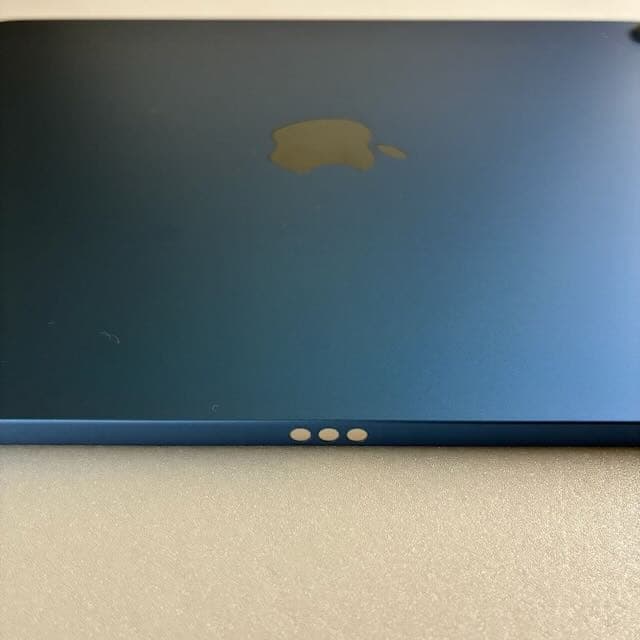 美品　iPad (10世代）Wi-Fi 64GB ブルー フル充電100%