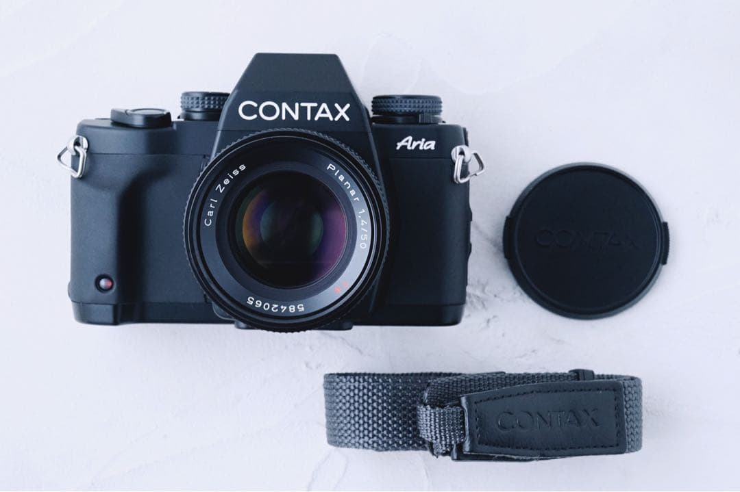 完動品 ◉ Contax Aria 単焦点レンズ付き フィルムカメラ