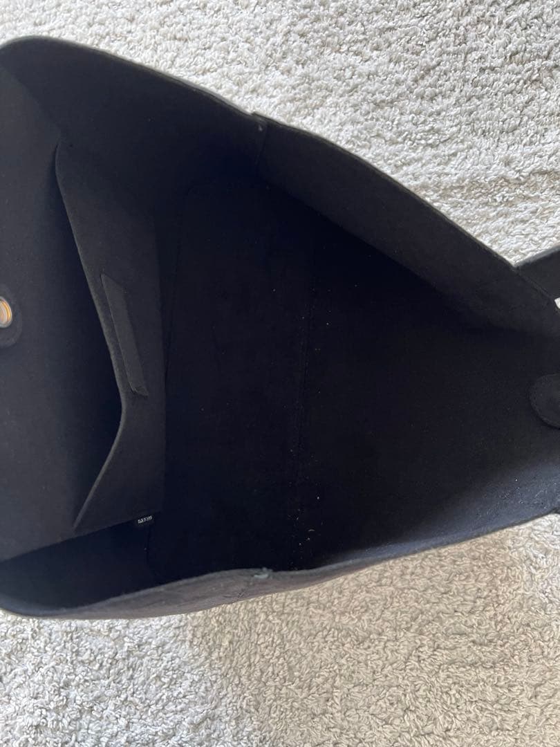 ESTIVANT バック　黒