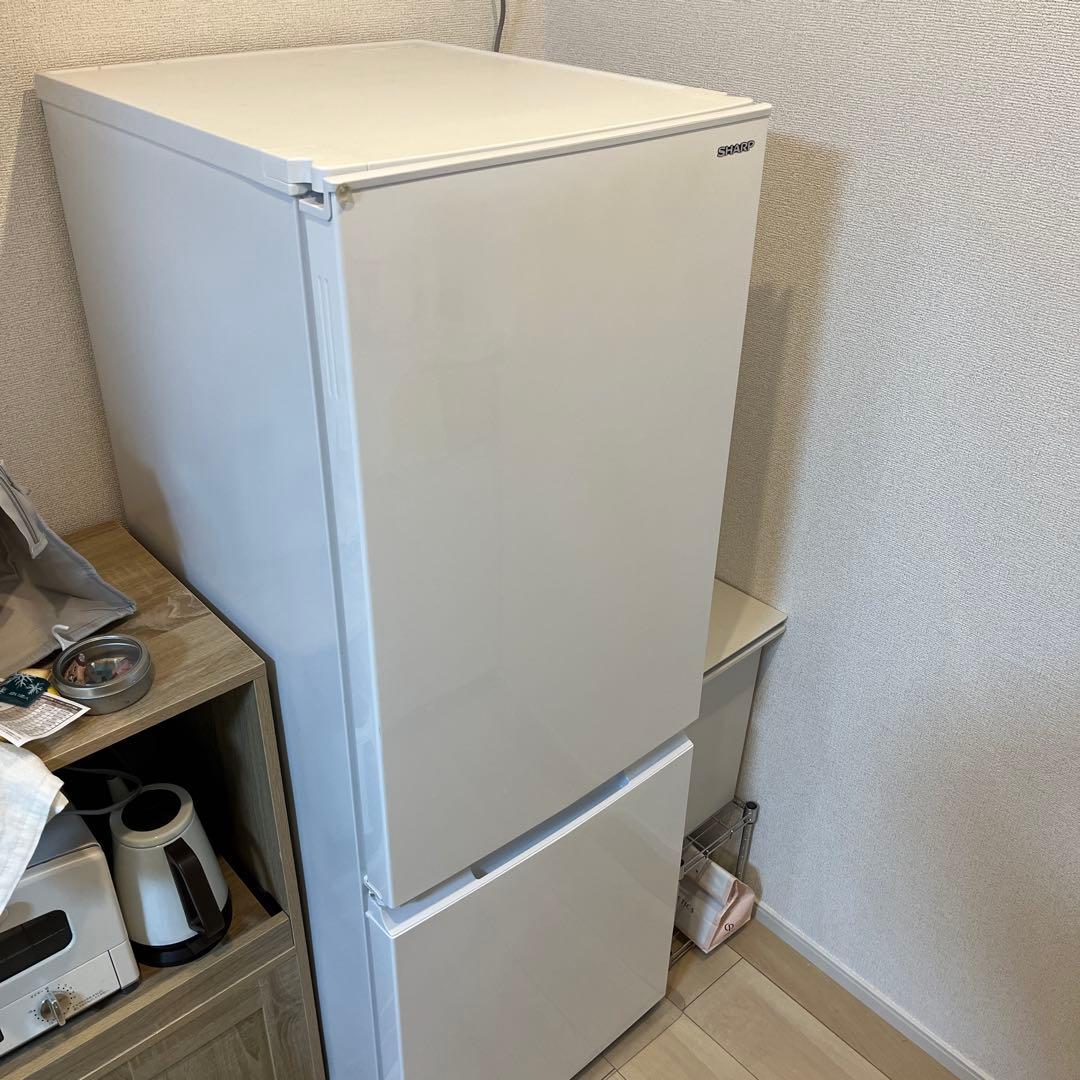 【熊熊さま】シャープ SHARP 冷蔵庫 SJ-D18GJ-W　179L