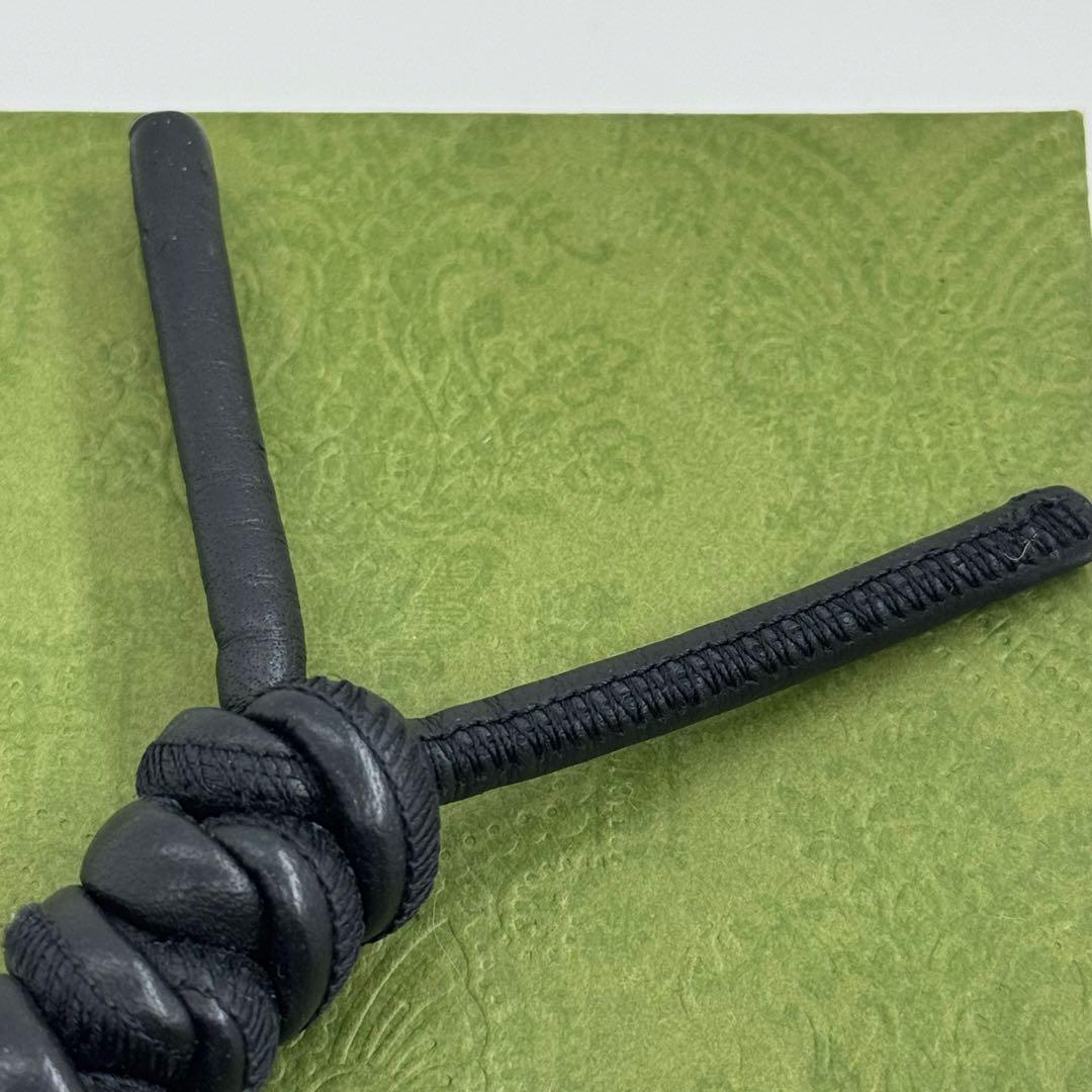 ボッテガヴェネタ トライアングル キーリング 黒 076012