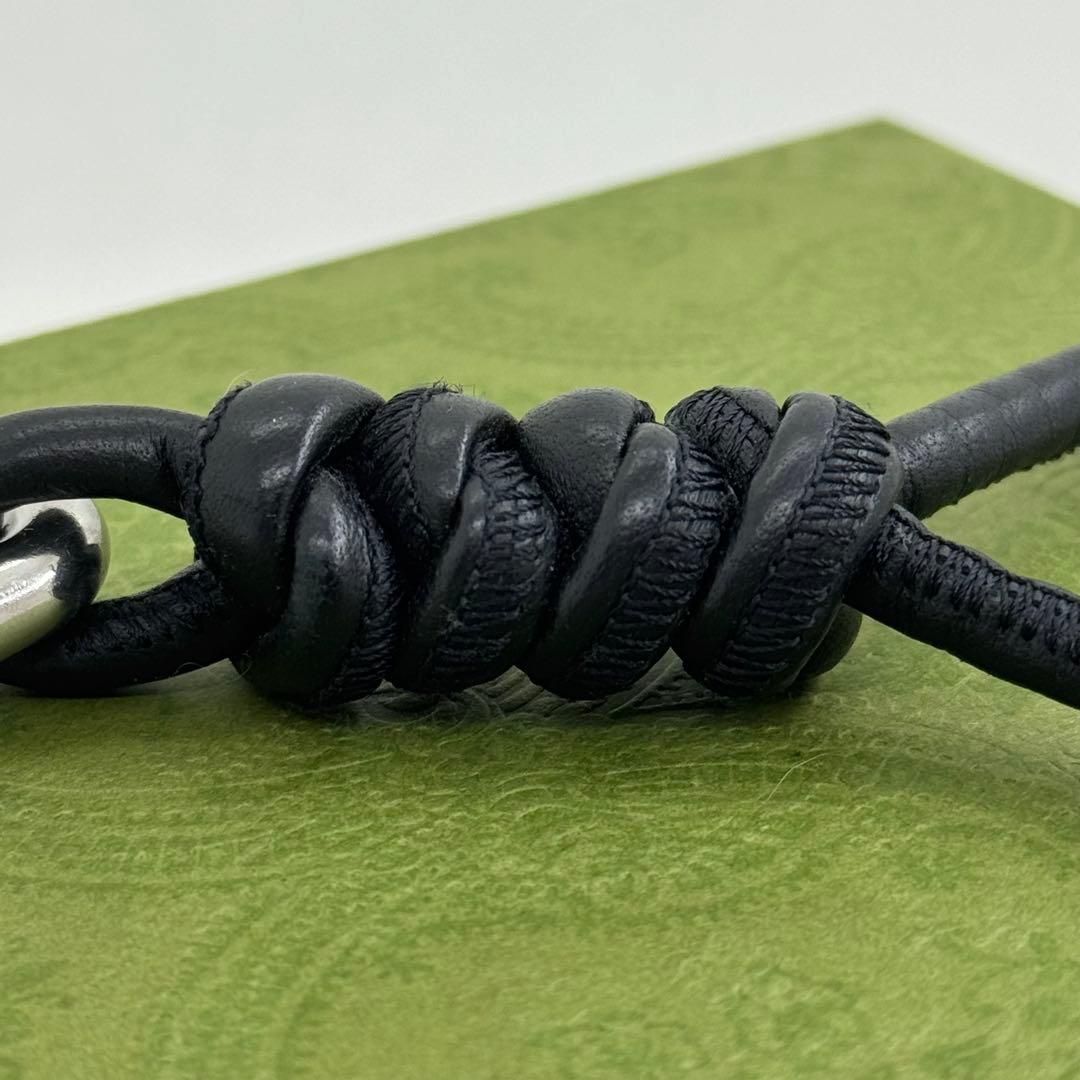 ボッテガヴェネタ トライアングル キーリング 黒 076012