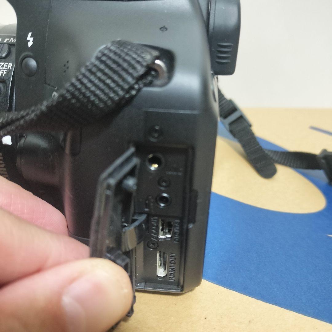 カ*イ様 [オークション形式] Canon EOS Kiss X4 デジタルカメ